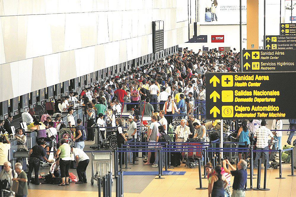 Pasajes aéreos seguirán a la baja durante 2018