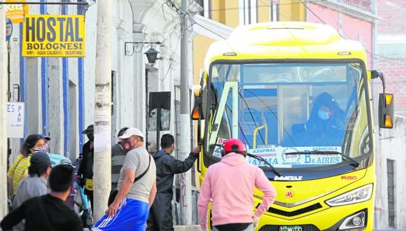 Realizarán trabajo de fiscalización a transportistas informales y no se dejará que vehículos M1 operen en el Sistema Integrado de Transportes. (Foto: GEC)