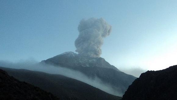 Volcan Sabancaya registra  actividad irregular