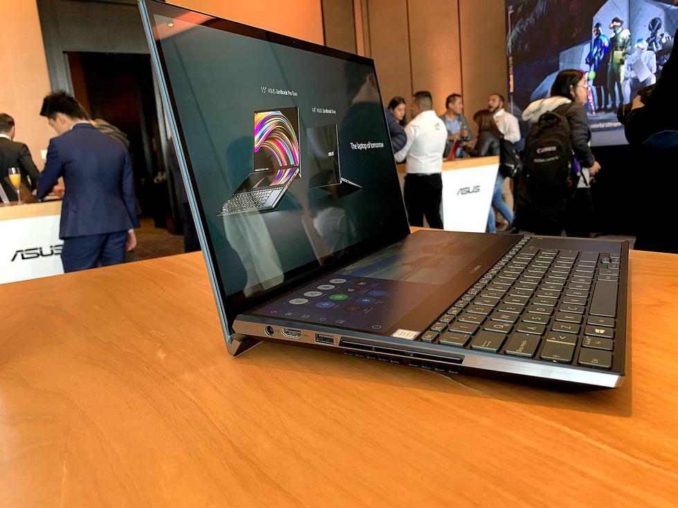 Llega a Perú la ZenBook Pro Duo la laptop de doble pantalla