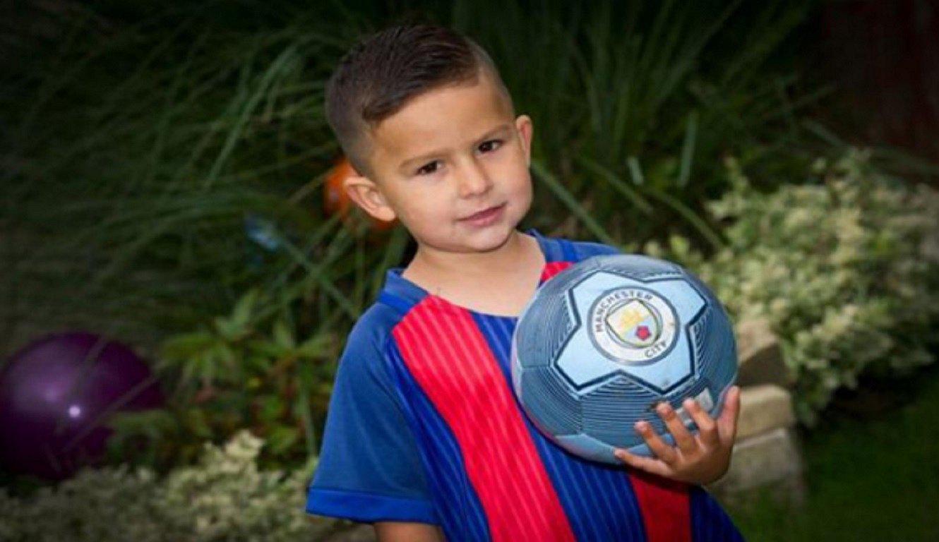 ​Niño de tres años sorprende a cazatalentos del Manchester City con este video