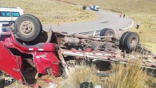 Despiste de camión deja dos muertos en la vía Santa Rosa-Nuñoa