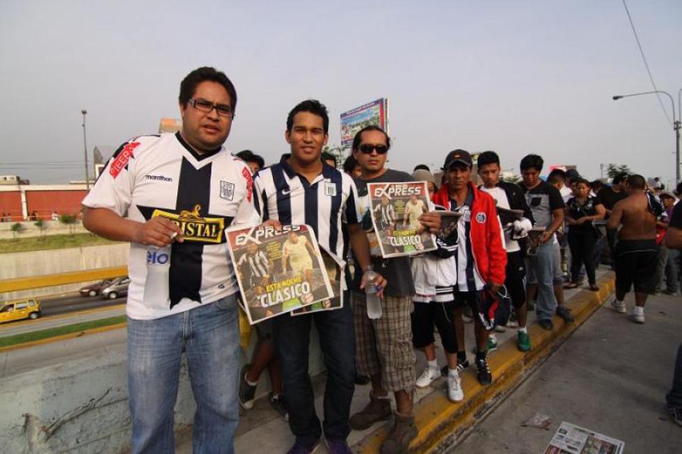 La previa al Clásico: Hinchas se deleitaron con 'El Bocón Express'