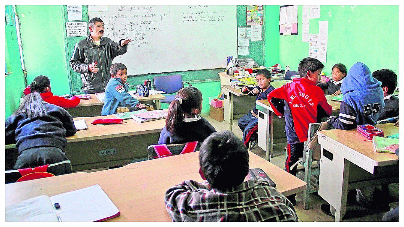 ​Existe déficit de docentes para enseñar matemática e inglés