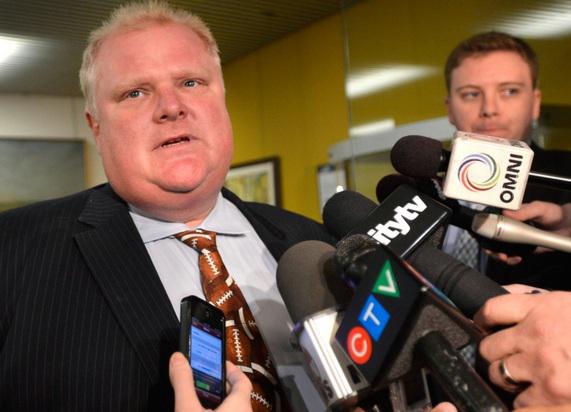 Alcalde de Toronto dice que no fuma crack y no es drogadicto