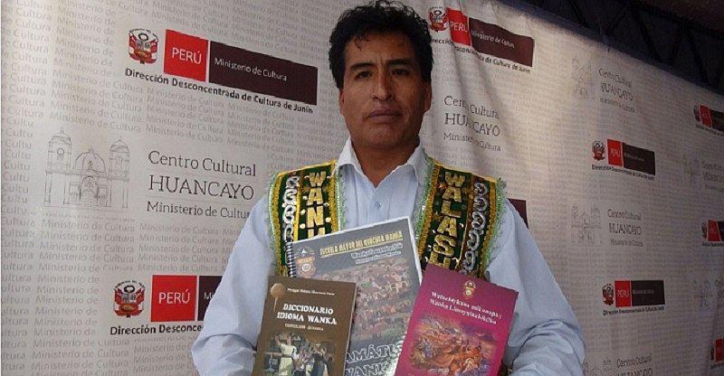 Traductor huancaíno publica libros en Quechua Wanka para preservar su cultura
