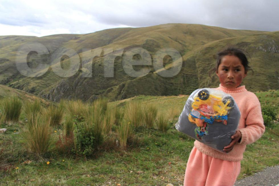 Correo hizo realidad el milagro de Navidad para los niños de Comas (FOTOS)