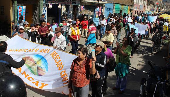 Pobladores marchan contra la corrupción en Abancay