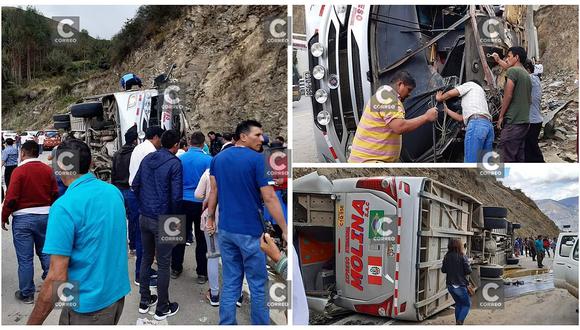 Dos muertos y 26 heridos deja despiste y volcadura de bus en carretera Huancayo -Hvca