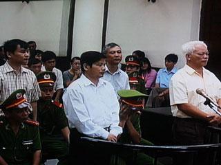 Vietnam: Condenan a tres blogueros por propagandas contra el estado