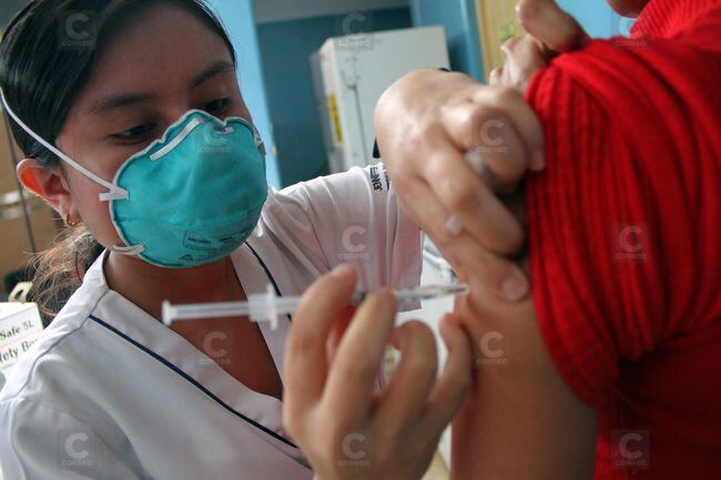 ¿Cuáles son los síntomas de la rabia en humanos y cómo tratarlos?