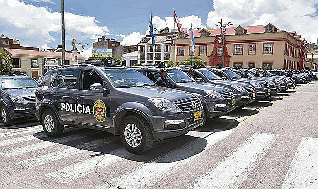 Puno: patrulleros de policías parados por falta de combustible