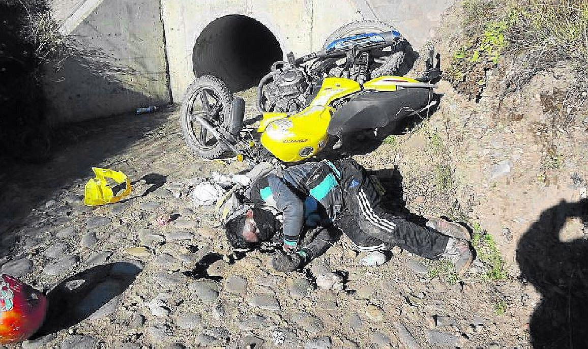 Policiales: ​Motociclista muere al despistar su vehículo en las afueras de Ayaviri