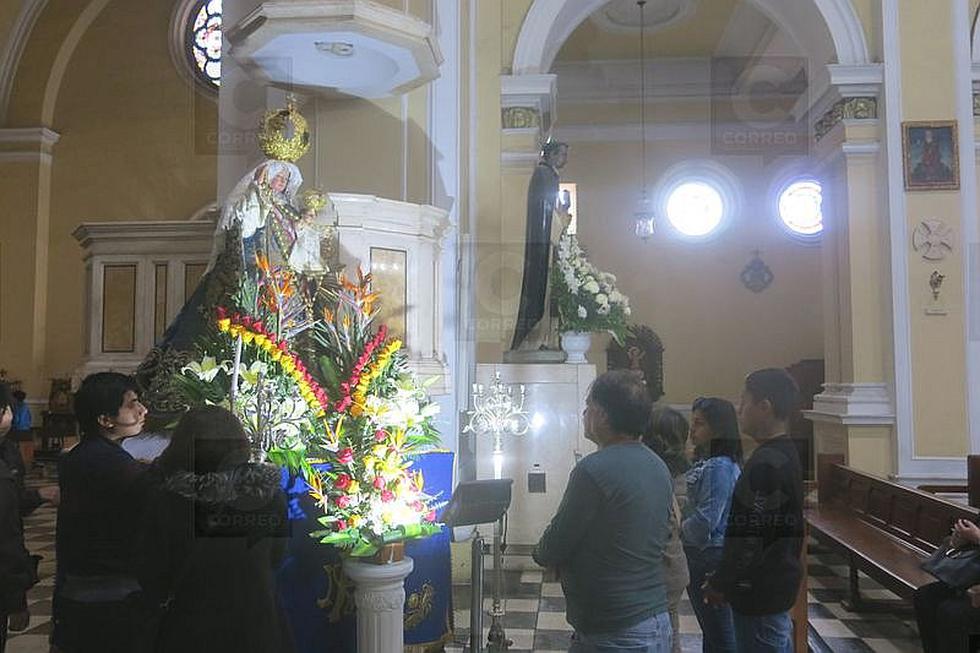Virgen del Rosario recorre calles de Tacna [Fotografías]