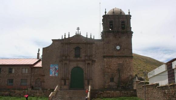 Mejoran dos templos en Chucuito - Juli