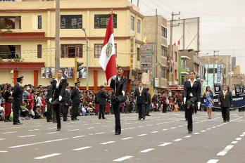 Desfile  cívico por San Pedrito