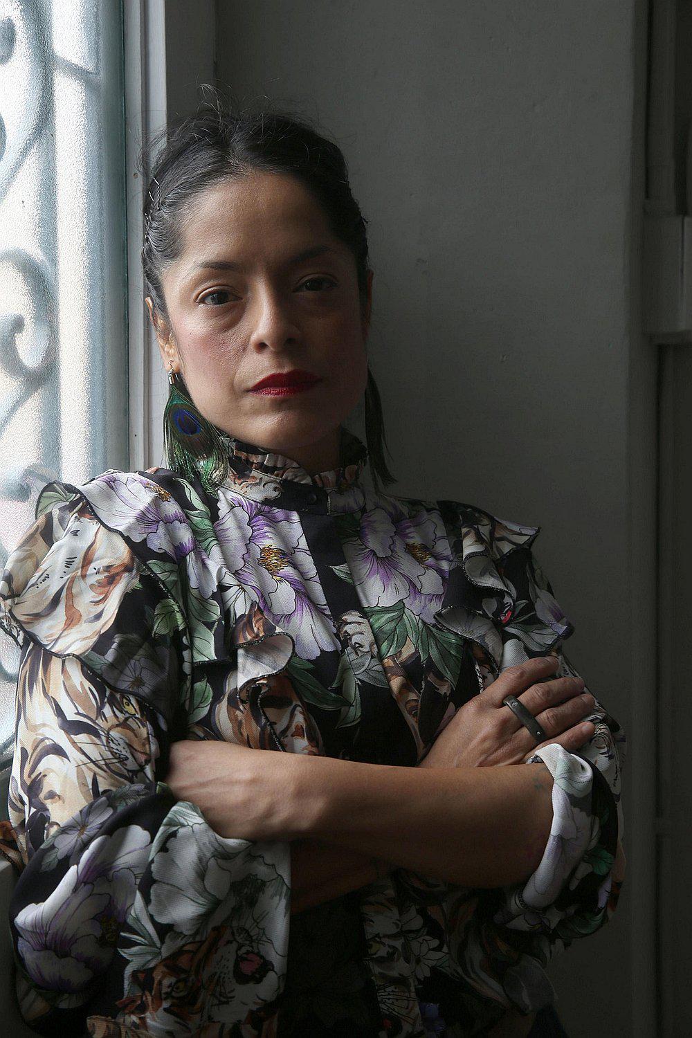 Sara Van: Ante violencia y odio, los artistas debemos cantarle al amor 