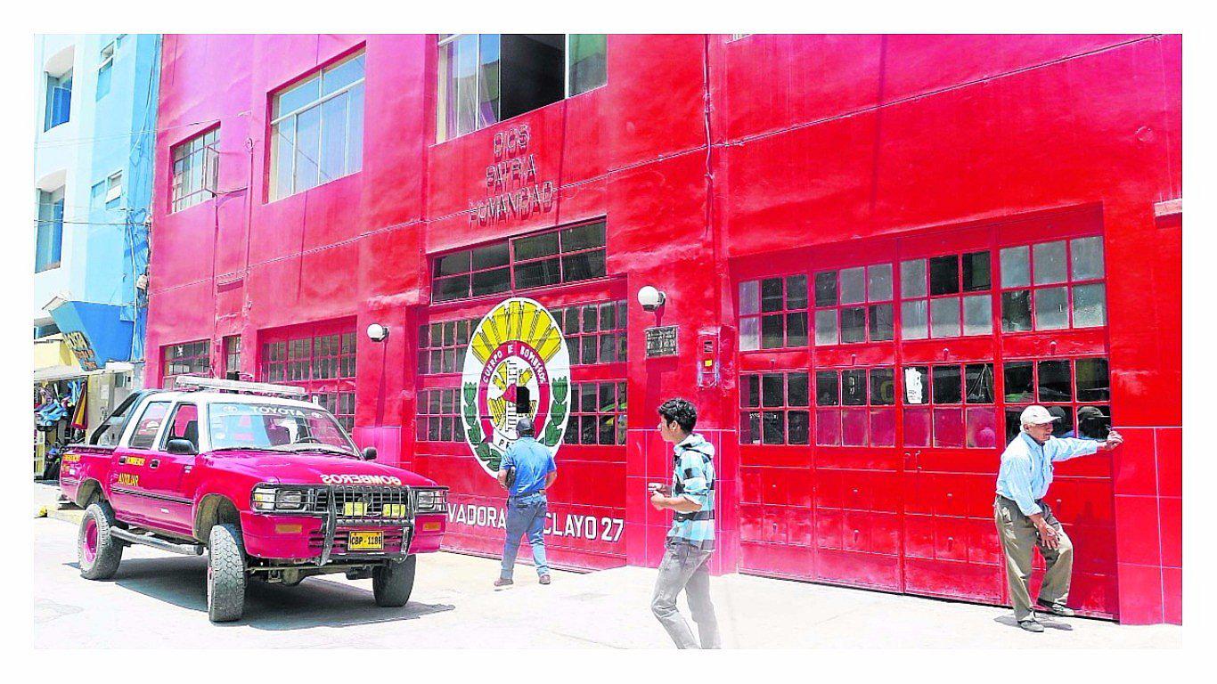 Reponen energía eléctrica a Compañía de Bomberos de Chiclayo