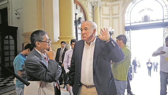 Víctor Andrés García Belaunde: “Situación de Ramos Heredia es muy grave”