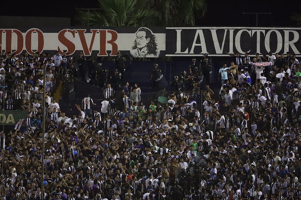 Alianza Lima y Universitario protagonizaron una nueva edición del Clásico en Matute