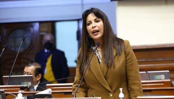 Patricia Chirinos (Avanza País) cuestiona entrega innecesaria de bono a empleados del Congreso pero admite que su devolución es inviable  . (Foto: Congreso)