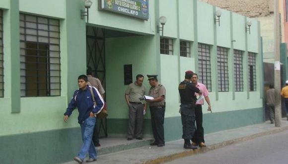 Chiclayo: Detienen a mujer por morder a policía durante altercado