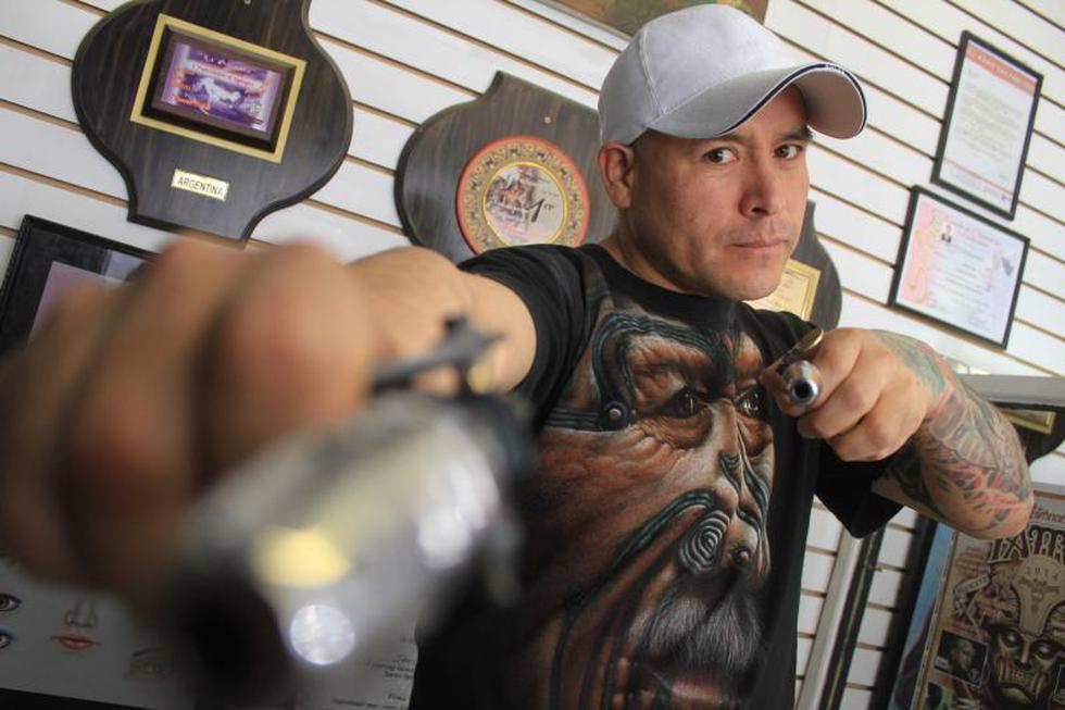 Llega a Huancayo el "hacedor" del hombre más tatuado del mundo 