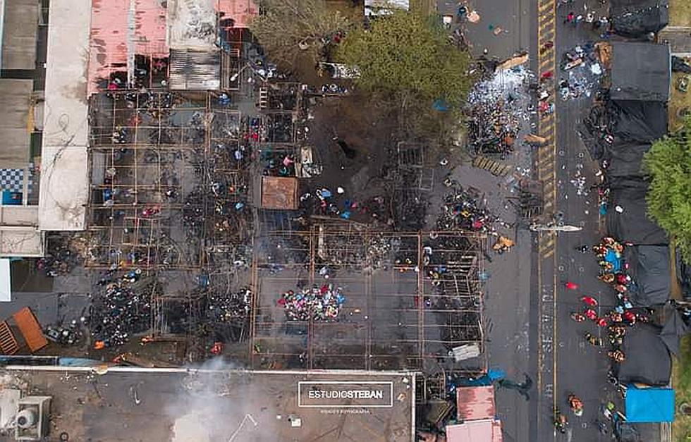 ​Incendio consume 22 puestos del mercado Pacocha en Ilo