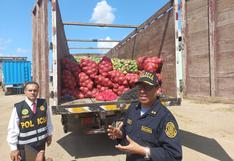 Tumbes: Intervienen a cuatro sujetos con fruta de contrabando en la frontera
