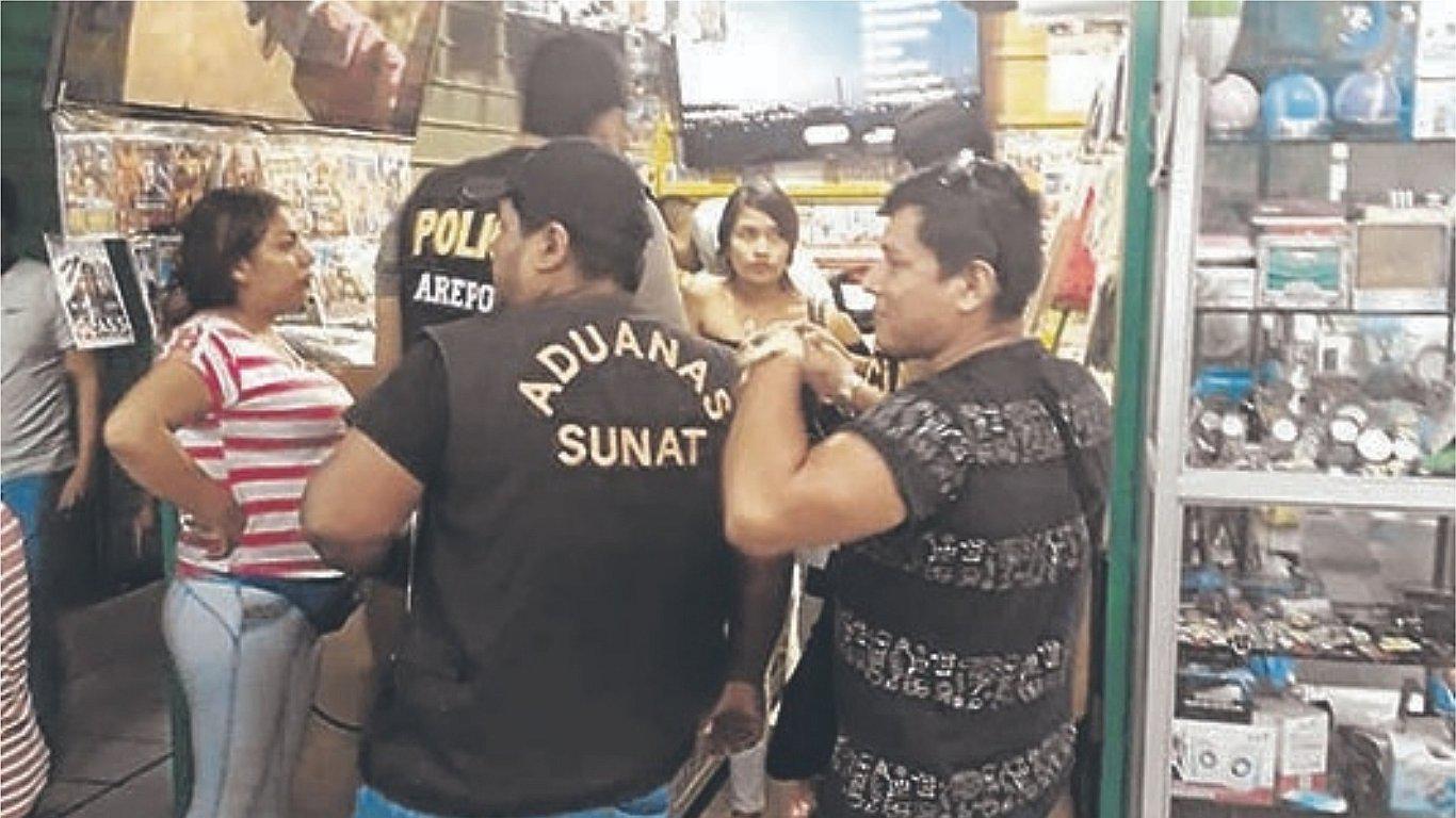 Incautan discos y videos “piratas” 