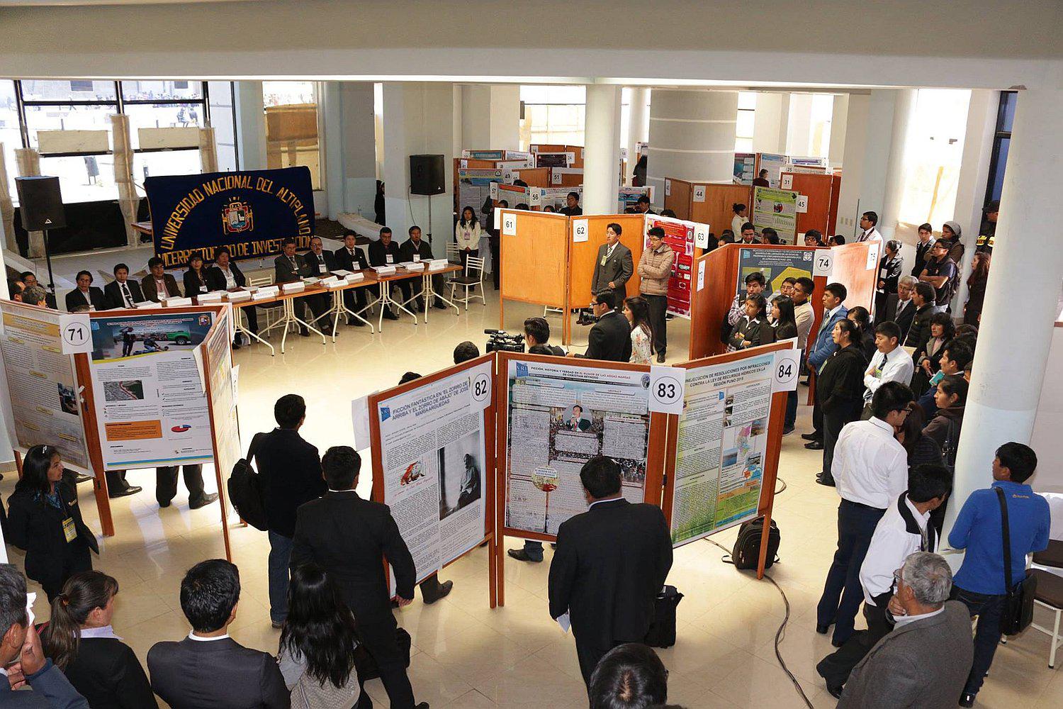 Estudiantes de la UNA Puno son premiados por formulación de tesis [Ganadores]