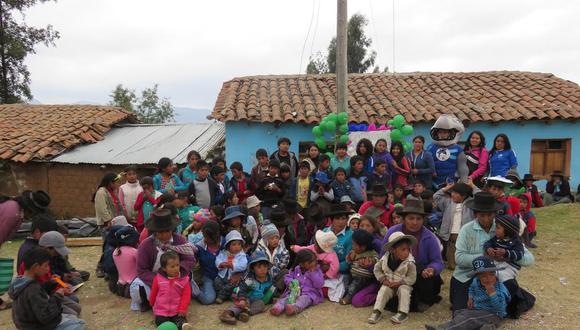 Estudiantes de la Unsch realizan acción social en Pumapuquio