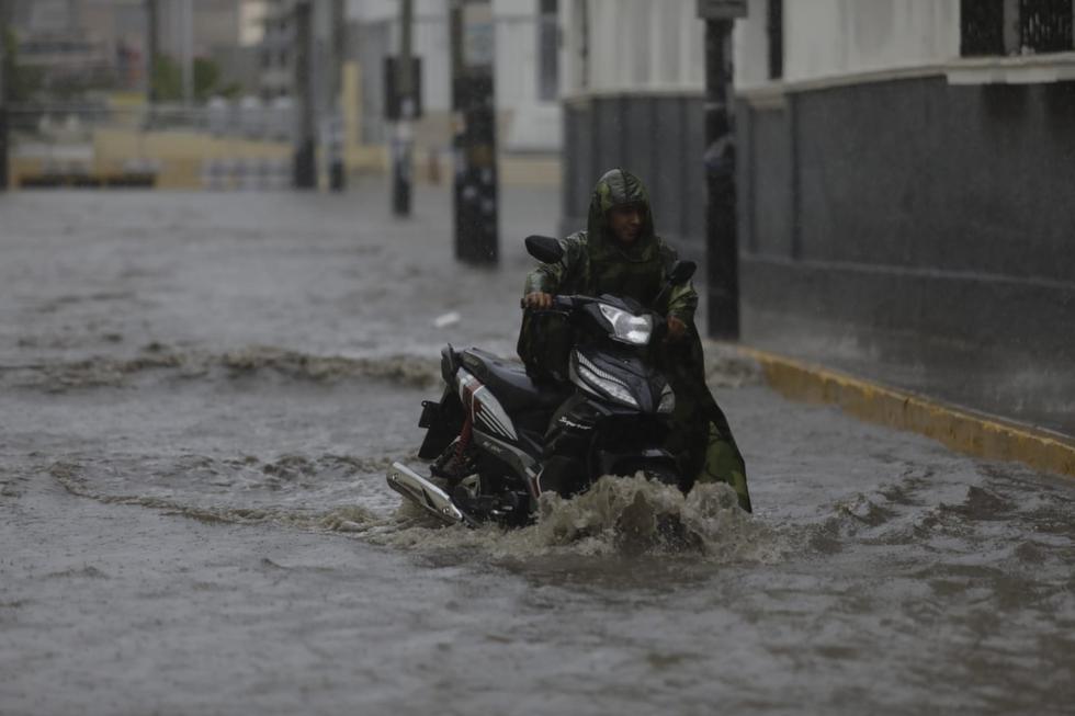 Ciclón Yaku: Fuertes lluvias se registaron en la ciudad de Piura esta tarde (Fotos: Julio Reaño @photo.gec)