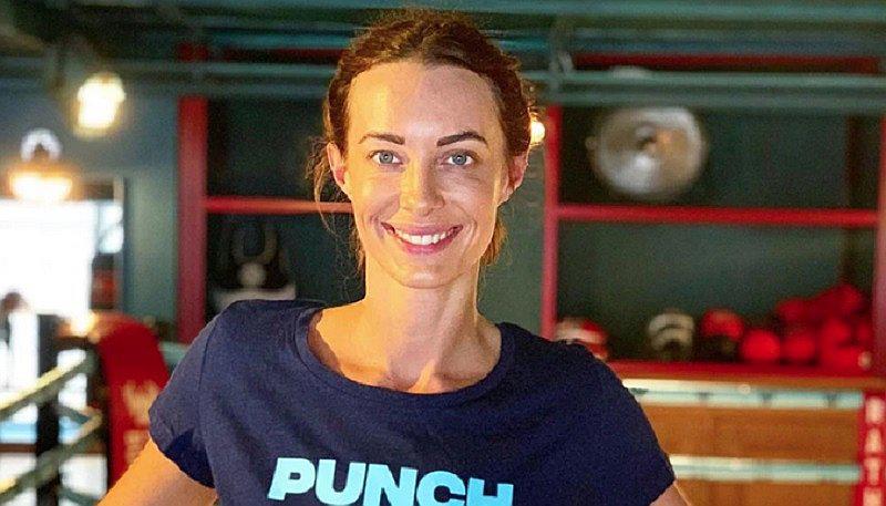 Youtuber que andaba en scooter eléctrico murió tras chocar con un camión