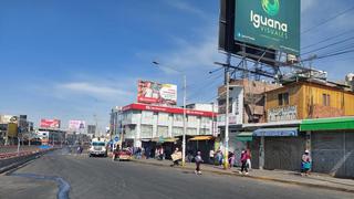 Comerciantes de Andrés Avelino Cáceres cierran negocios y bloquean vías (VIDEO)