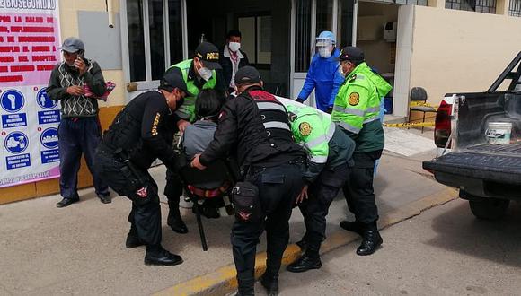 En Huancayo, bebé nace en baño de comisaría y policías hicieron de parteros