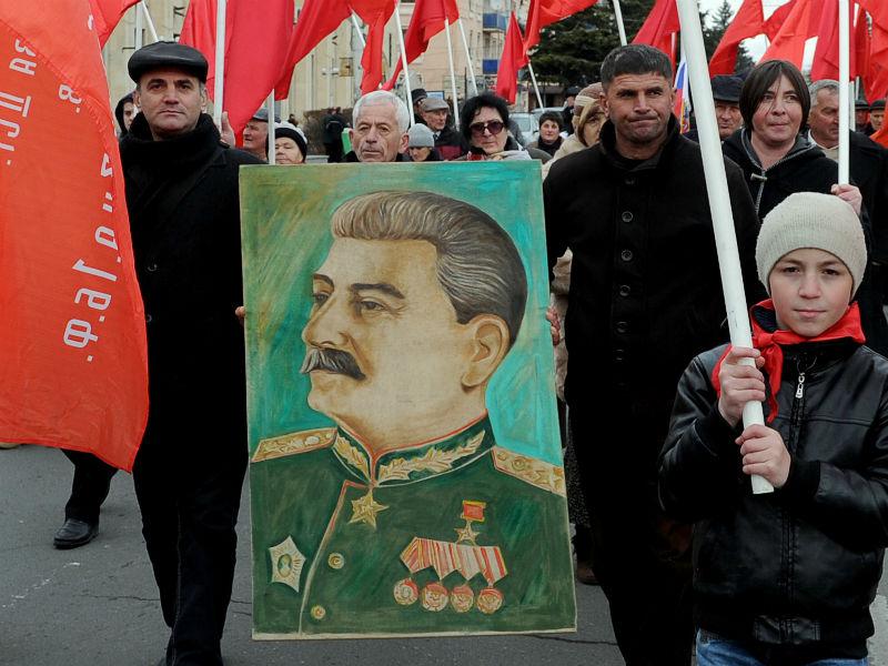 Rusia: Inauguran centro para "rehabilitar nombre" de dictador Stalin