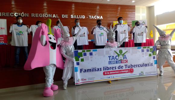 Funcionarios lanzan campaña "Familias libres de tuberculosis" en conferencia en la Dirección de Salud de Tacna. (Foto: Adrian Apaza)