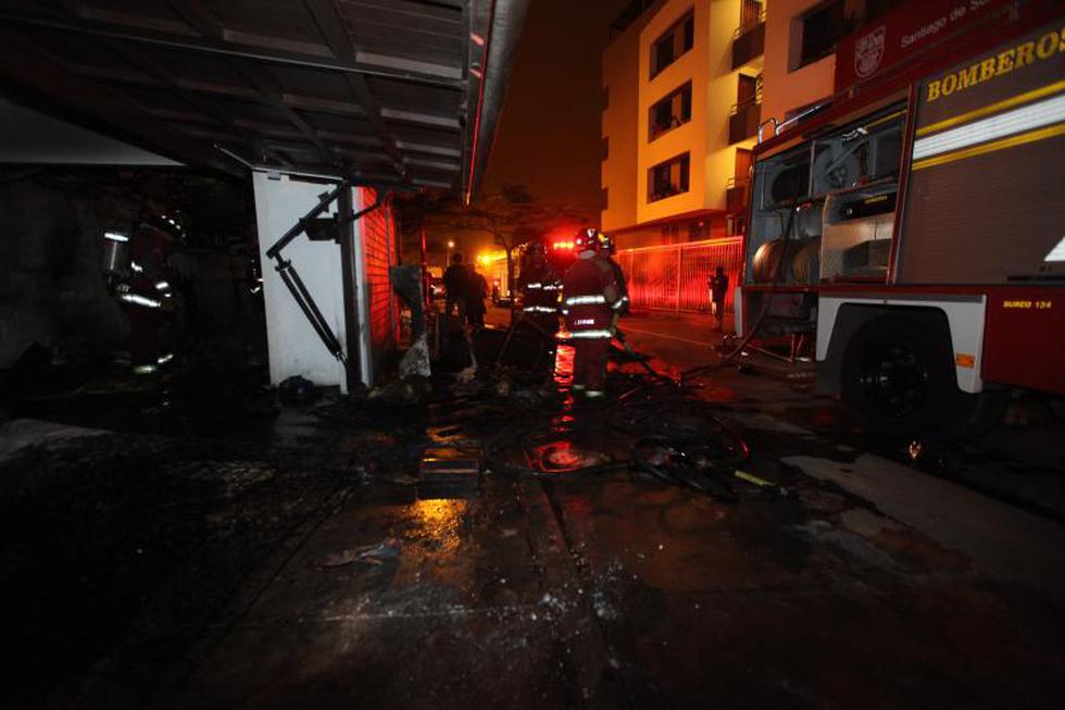 Así fue el incendio en la casa del actor Bruno Odar (FOTOS)