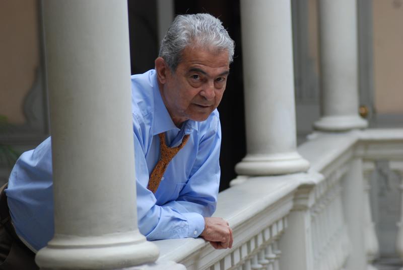 Feria Ricardo Palma rendirá homenaje a Antonio Cisneros