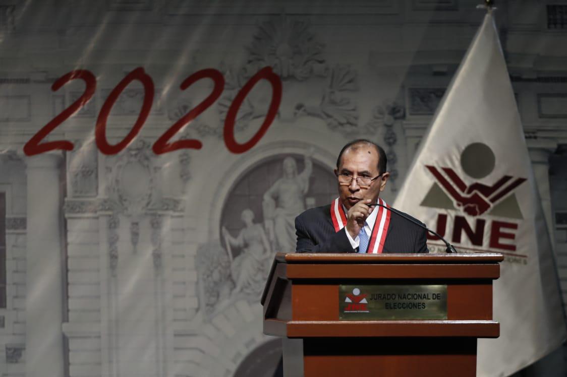 Presidente del JNE, Víctor Ticona, también pidió la restitución del voto de los peruanos residentes en el extranjero. (Foto: César Campos / GEC)