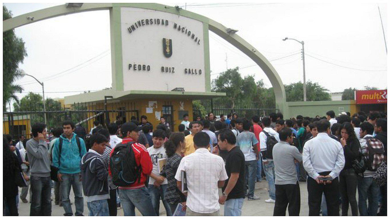 Egresados de Postgrado de la UNPRG adeudan S/ 14 millones, según rector