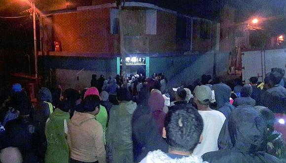 Turba intenta cerrar cantinas y prostíbulos en poblado de Secocha