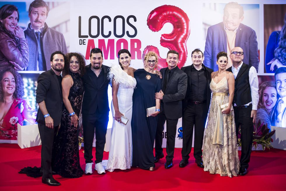 Locos De Amor 3 Orlando Fundichely Rebeca Escribens Y Todo El Elenco De La Película Desfiló En 