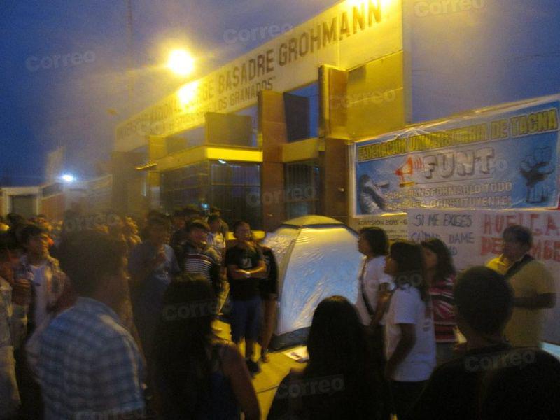 Estudiantes de la UNJBG cumplen 12 días de huelga