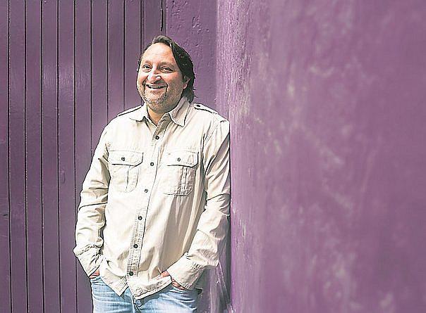 ​Gonzalo Torres: Conductor de "A la vuelta de la esquina" publica libro sobre Barrios Altos 