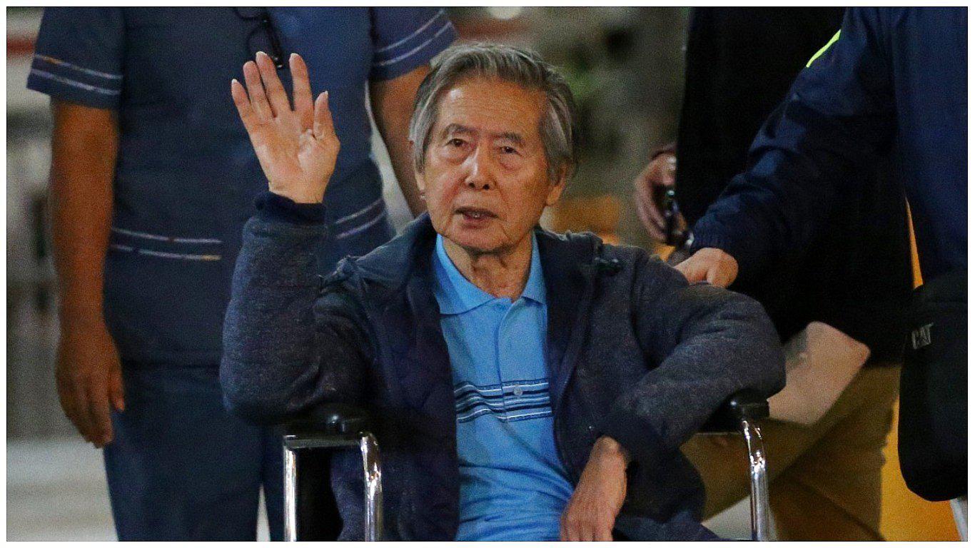 Alberto Fujimori fue dado de alta y retornó a su residencia en La Molina