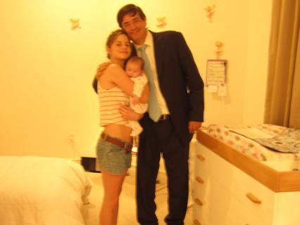 Jaime Bayly se fotografió junto a su esposa e hija