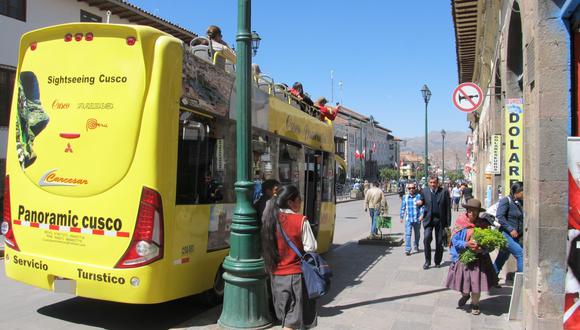 Cusco: ordenarán caótico transporte de turismo en el Centro Histórico