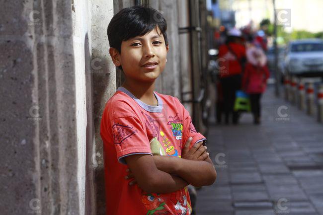 José Quizocala será el primer niño peruano en recibir condecoración de la reina Isabel II